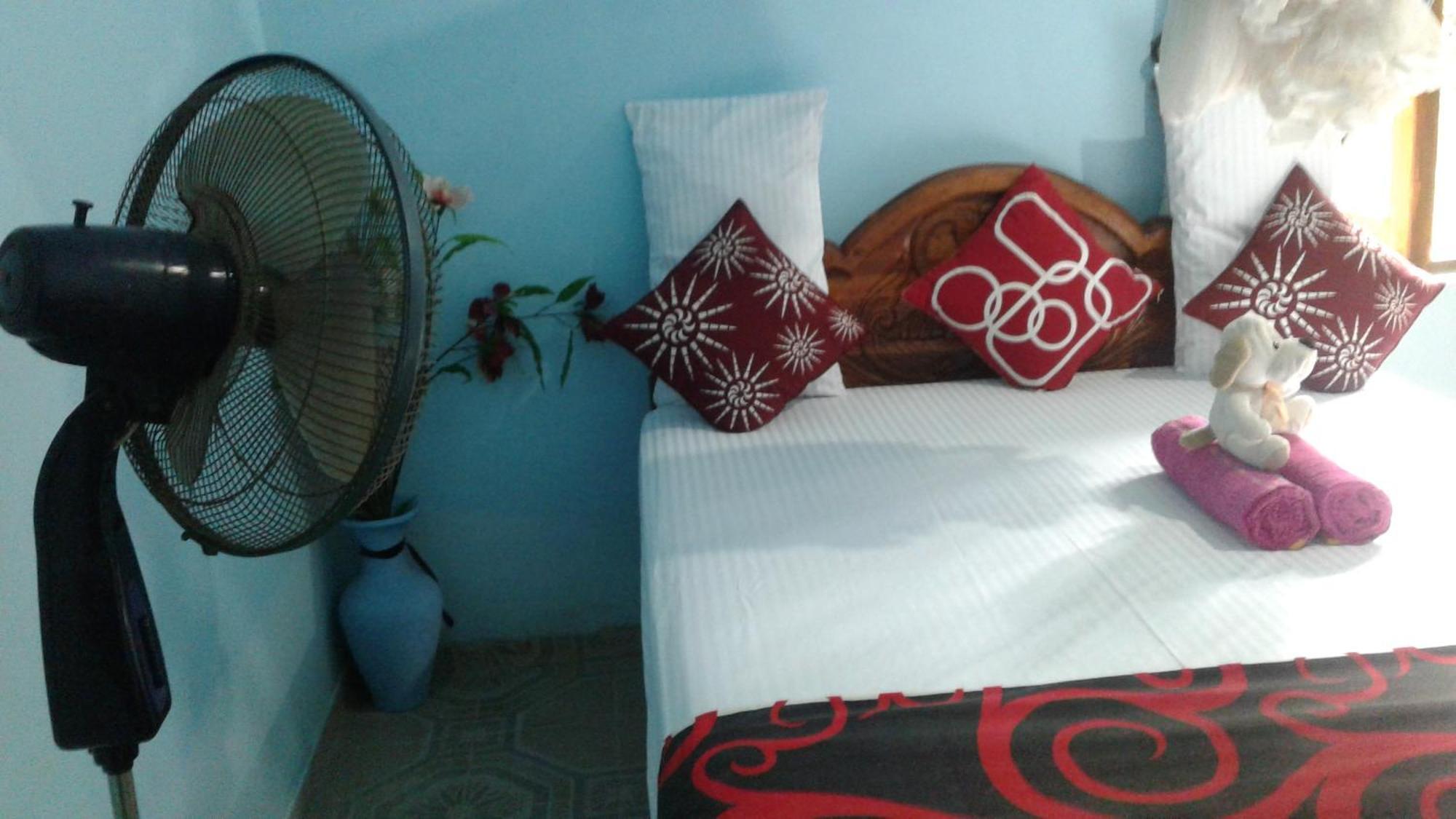 Flower Inn Sigirîya Chambre photo